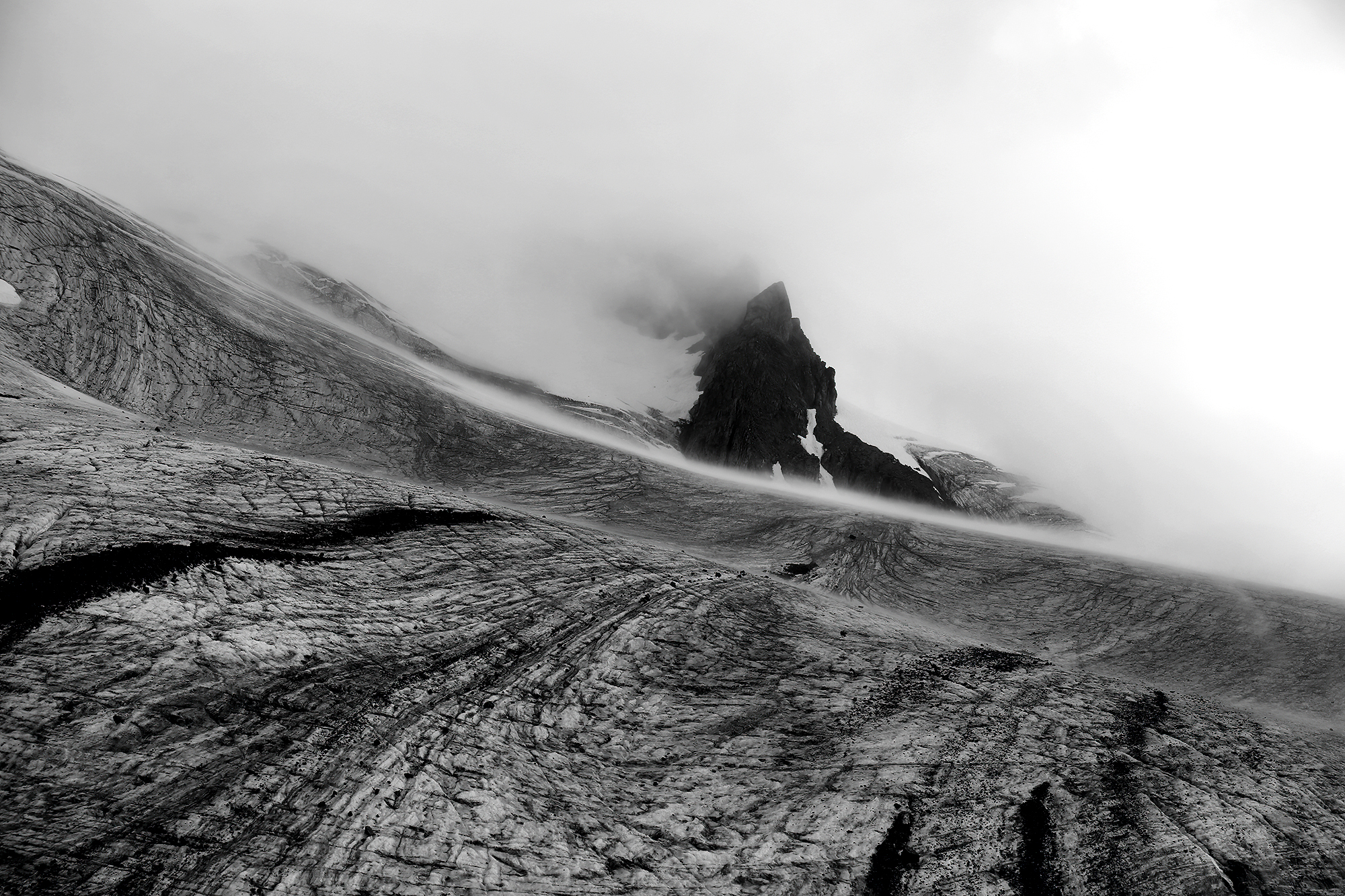 DISQUIET_EdgeoftheEarth_Alaska_2022_ArchivalPigmentPrintOnKozoPaper_22x14.6in