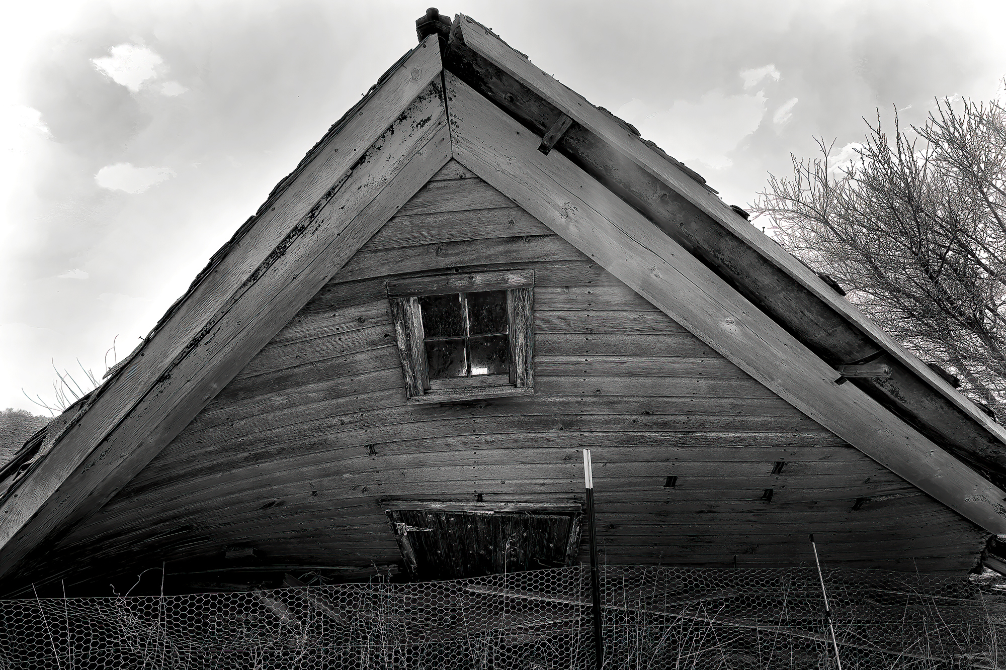 DISQUIET_FallingBarn_2022_ArchivalPigmentPrintOnKozoPaper_20x13.3in