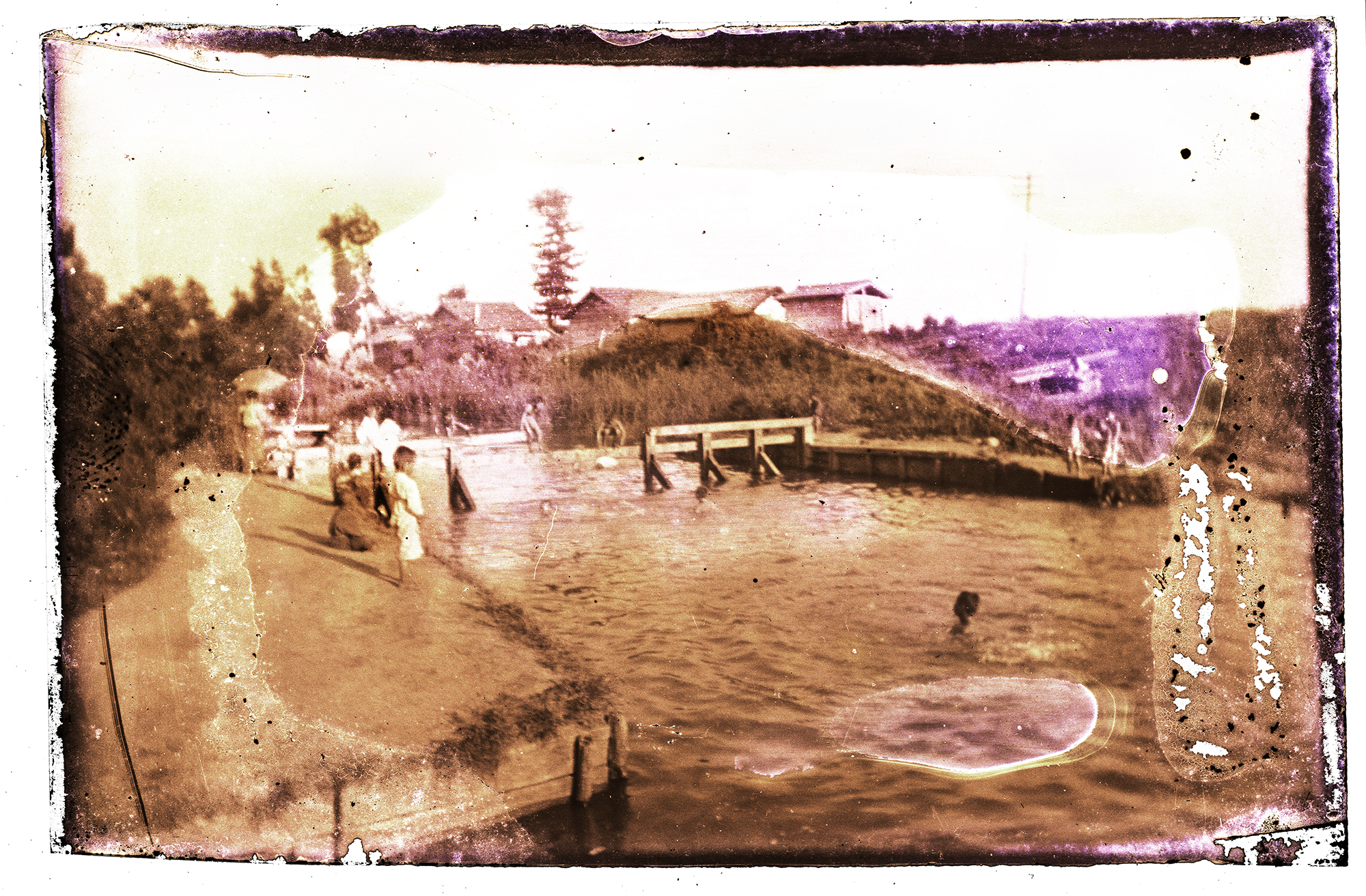 DISQUIET_Swimming_Japan1930s_ArchivalPigmentPrintOnKozoPaper_7.5x5in
