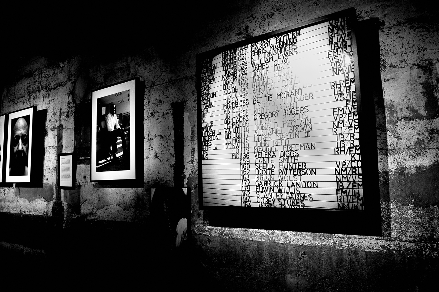 MORTAL_VIRTUAL_BOARDOFMURDERBNW_1